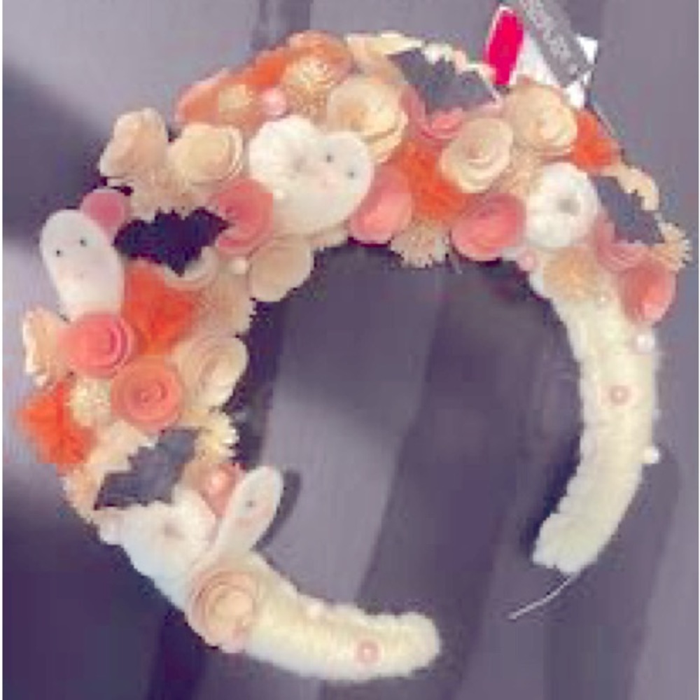 Rare Rachel Zoe crescent moon wreath